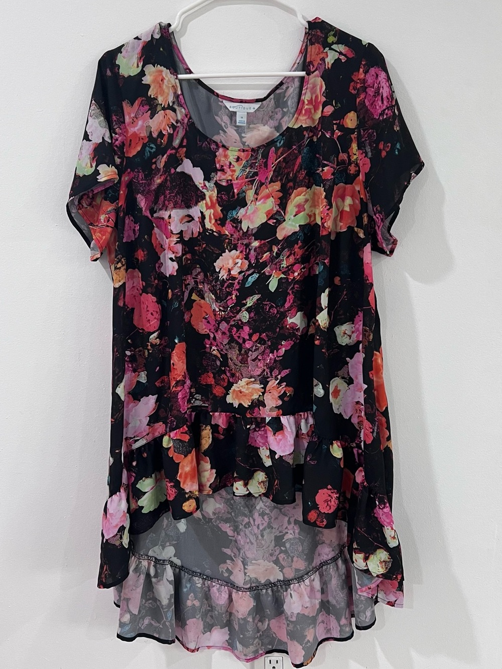 No Boundaries Black Floral Hi-Low Tunic Top